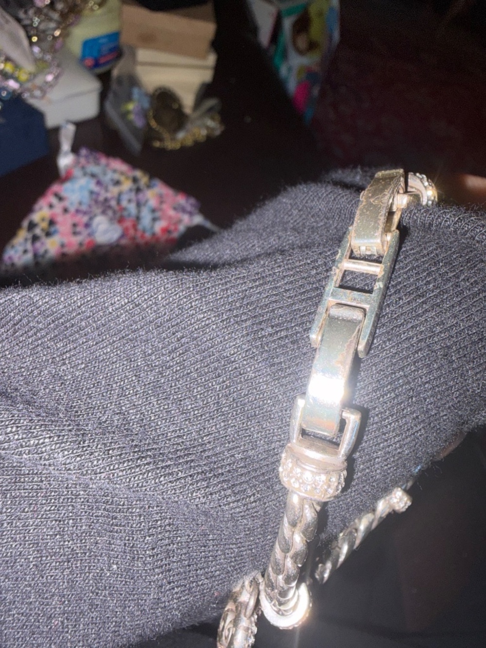 Bracelets - Picture 4 of 7